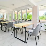- Donja 2013b Apartment Supetarska Draga