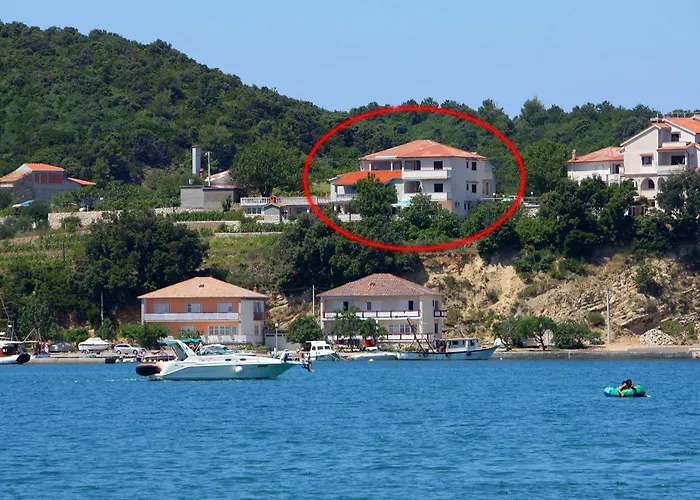 - Donja 2013b Apartamento *