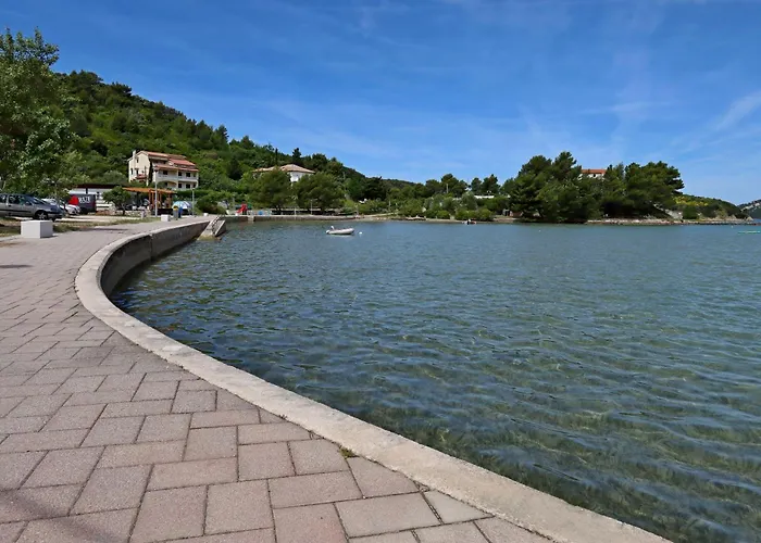 - Donja 2013b Supetarska Draga