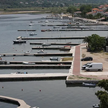 Apartman - Donja 2013b Supetarska Draga