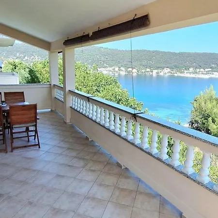 - Donja 2013b Apartman Supetarska Draga