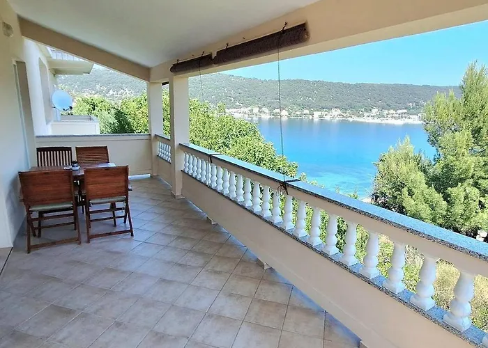 - Donja 2013b Apartman Supetarska Draga